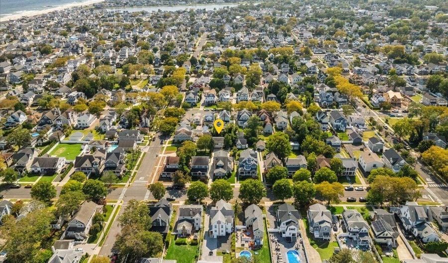 405 10th Ave, Belmar, NJ 07719 - 6 Beds, 6 Bath