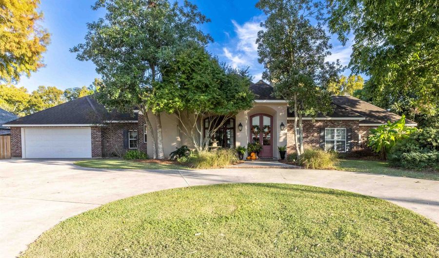 6996 Hwy 1, Belle Rose, LA 70341 - 3 Beds, 3 Bath