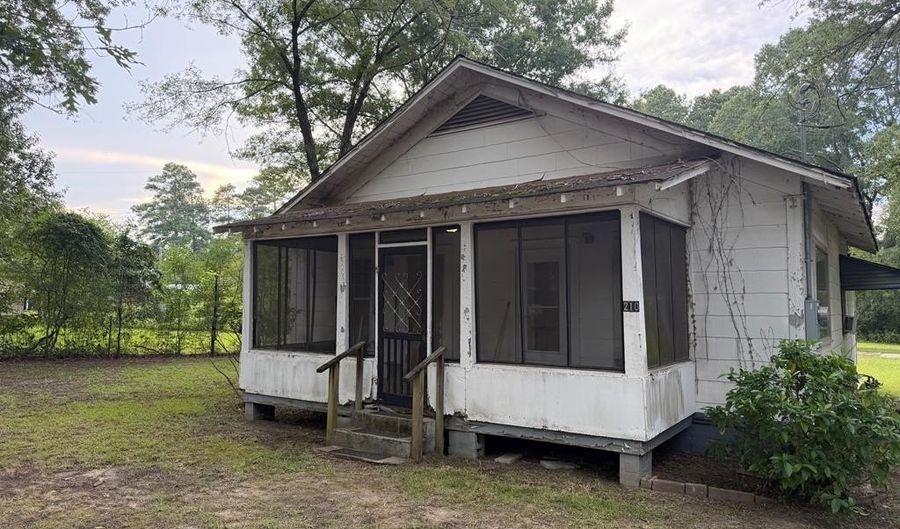 210 W 14th St, Almyra, AR 72003 - 2 Beds, 1 Bath