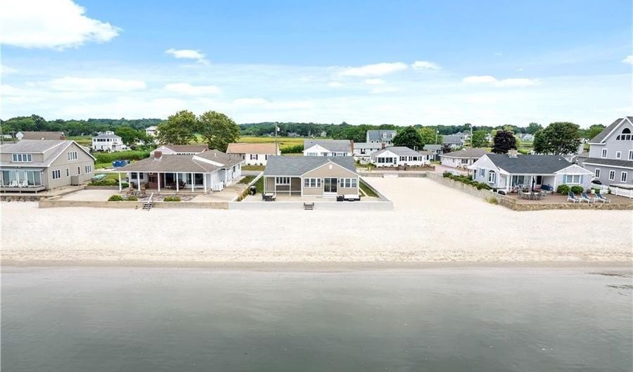 8 Belaire Mnr, Old Saybrook, CT 06475 - 4 Beds, 3 Bath