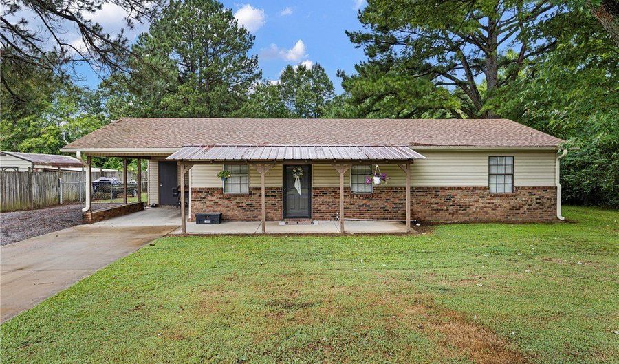 806 Ave 6 SE, Atkins, AR 72823 - 3 Beds, 2 Bath