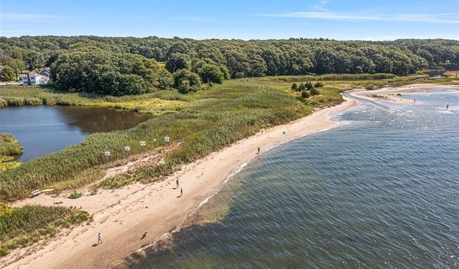 150 Alfred Drowne Rd, Barrington, RI 02806 - 4 Beds, 2 Bath