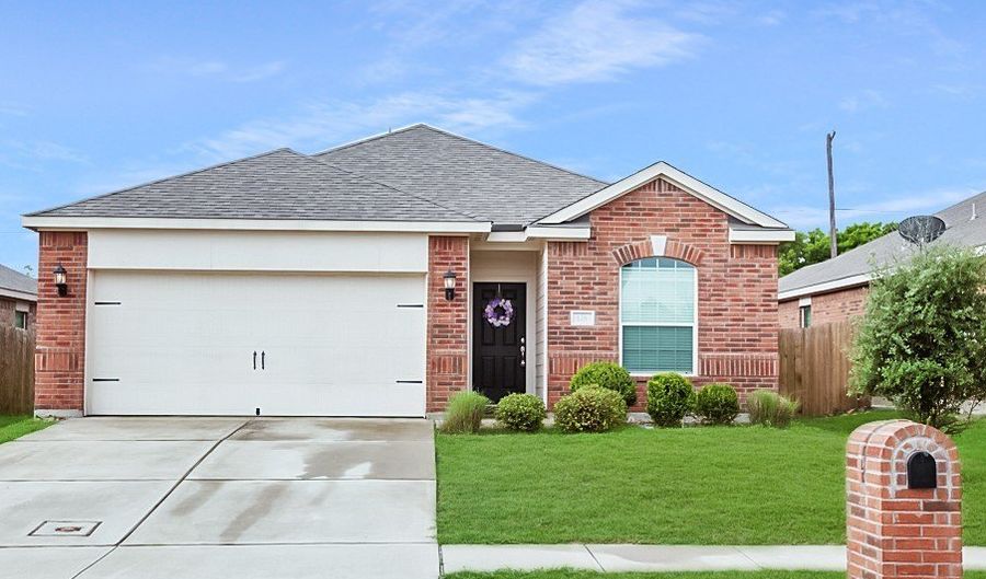 128 Tennyson St, Anna, TX 75409 - 3 Beds, 2 Bath