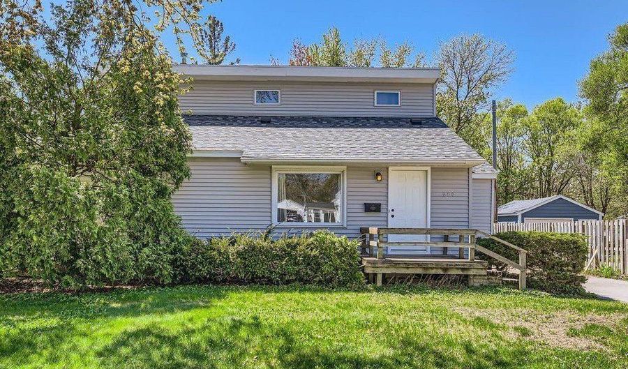 900 Park St, Anoka, MN 55303 - 3 Beds, 2 Bath