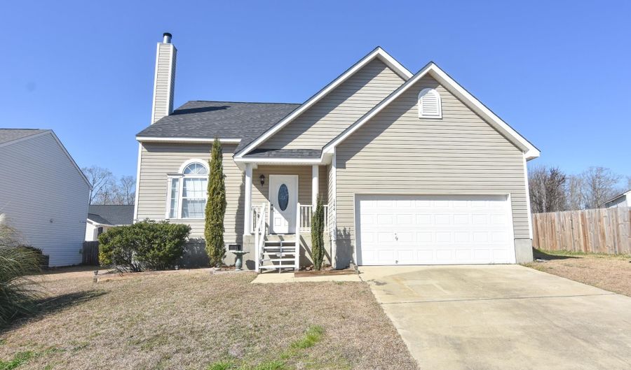 144 Stoney Pointe Dr, Chapin, SC 29036 - 3 Beds, 3 Bath