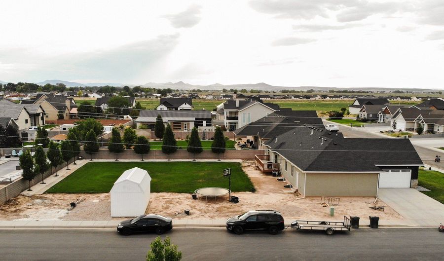 582 E 5020 N, Enoch, UT 84721 - 6 Beds, 2 Bath