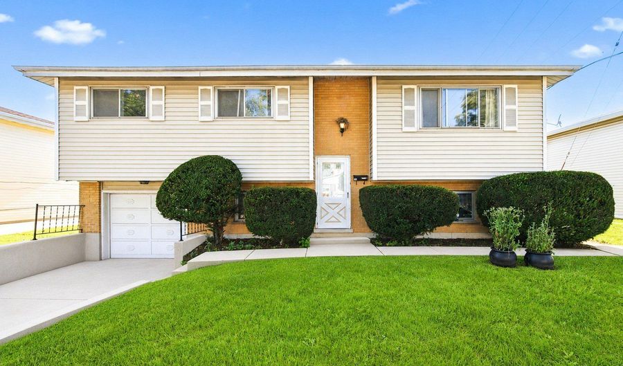 78 S Evergreen Ave, Addison, IL 60101 - 4 Beds, 1 Bath