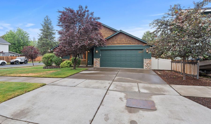 20521 Dylan Loop, Bend, OR 97702 - 3 Beds, 2 Bath