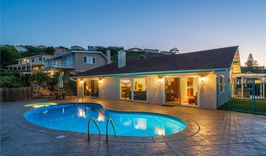 27138 Diamondhead Ln, Rancho Palos Verdes, CA 90275 - 3 Beds, 2 Bath