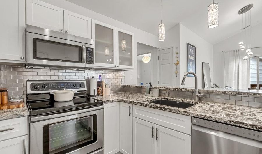 1716 Whispering Creek Dr C, Ballwin, MO 63021 - 2 Beds, 2 Bath