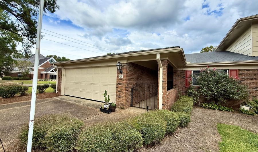 168 Pleasant Grove Dr, Brandon, MS 39042 - 2 Beds, 2 Bath