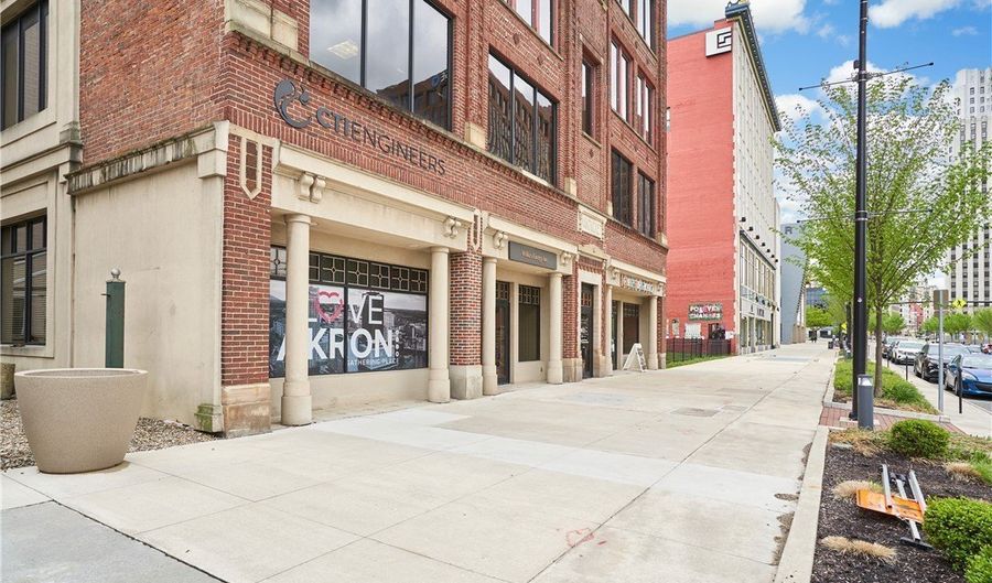 17-23 S Main St 301, Akron, OH 44308 - 0 Beds, 0 Bath
