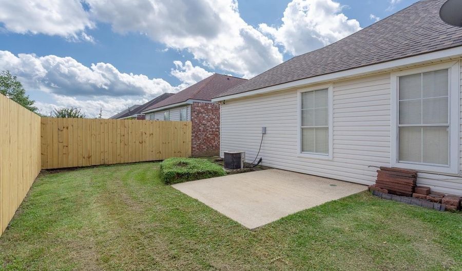 9591 Pecan Tree Dr, Baton Rouge, LA 70810 - 3 Beds, 2 Bath