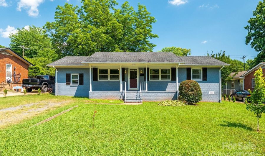 4930 Crestmont Dr, Charlotte, NC 28205 - 3 Beds, 2 Bath