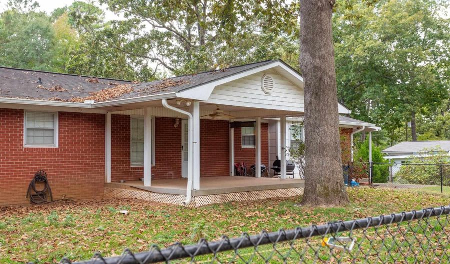 3705 SPRING VALLEY Rd, Anniston, AL 36207 - 4 Beds, 2 Bath