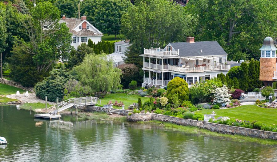 26 Beach Dr, Darien, CT 06820 - 3 Beds, 2 Bath