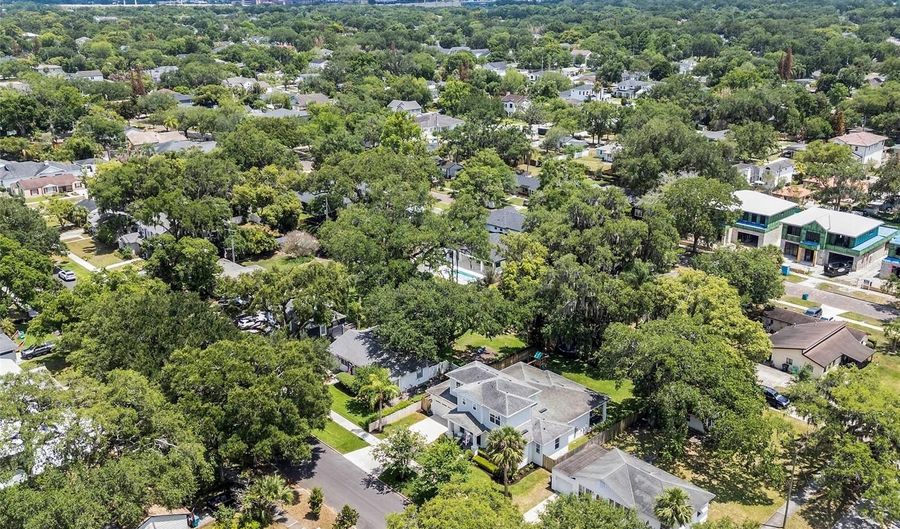 1438 W HARVARD St, Orlando, FL 32804 - 4 Beds, 4 Bath