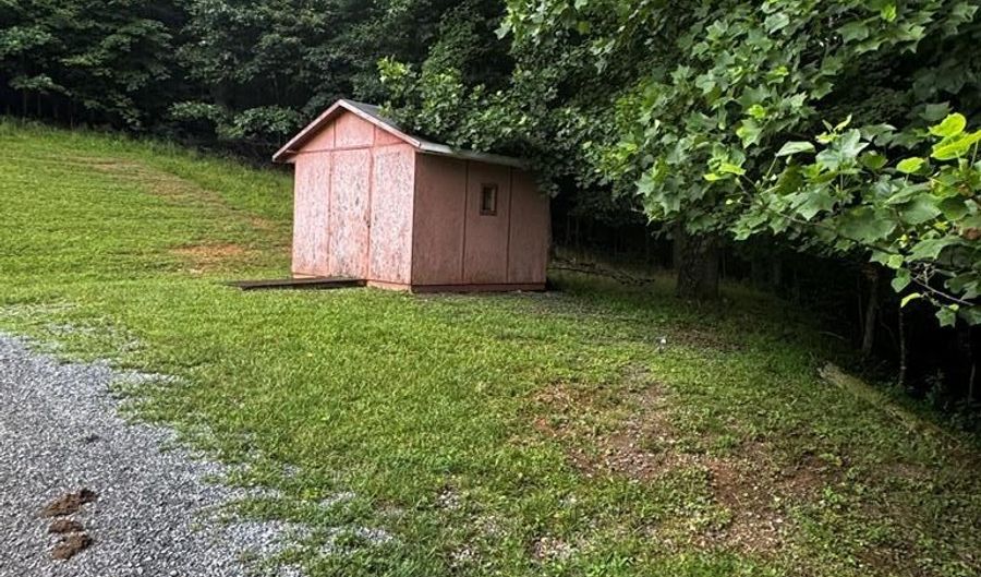 819 Crowe Hollow Rd, Atkins, VA 24311 - 3 Beds, 2 Bath