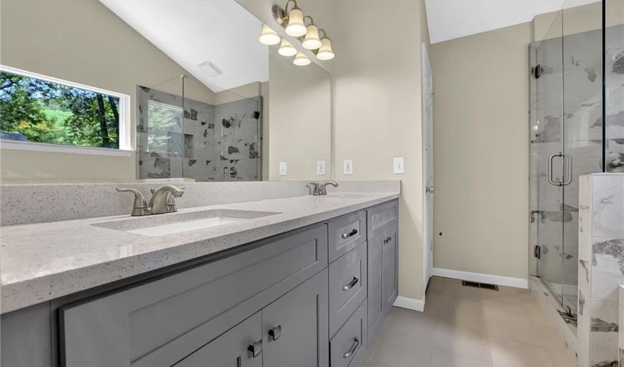 10480 Summer Creek Dr, Alpharetta, GA 30022 - 4 Beds, 3 Bath