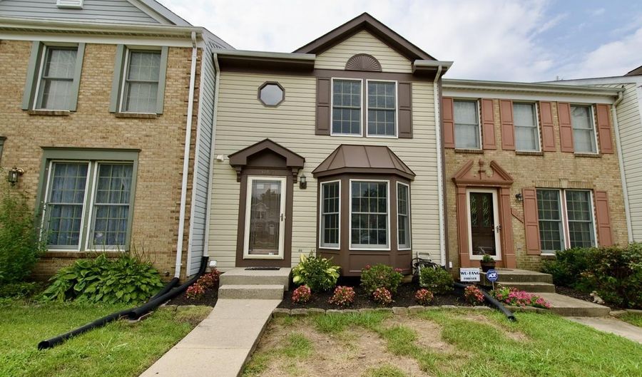 11425 RUNNING BEAR Ct, Beltsville, MD 20705 - 3 Beds, 3 Bath