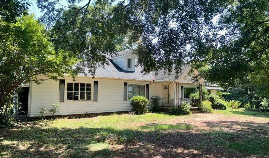 4006 Liberty Hwy, Anderson, SC 29621 - 4 Beds, 1 Bath