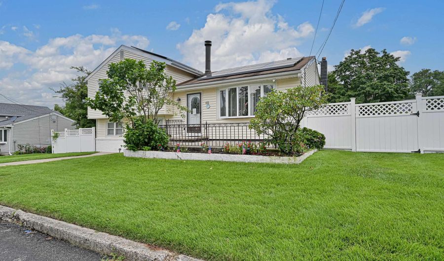48 W Bolton Ave, Absecon, NJ 08201 - 4 Beds, 3 Bath