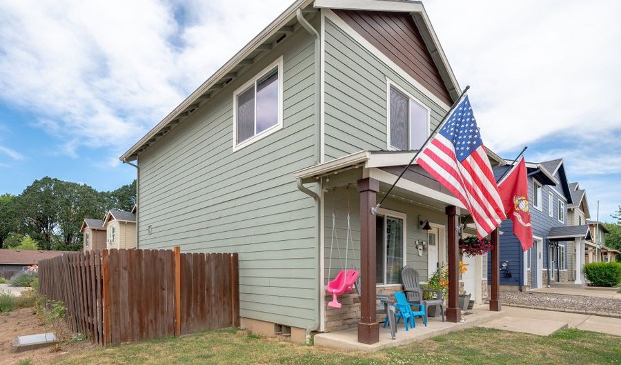 408 SUNSET Ct, Amity, OR 97101 - 3 Beds, 3 Bath
