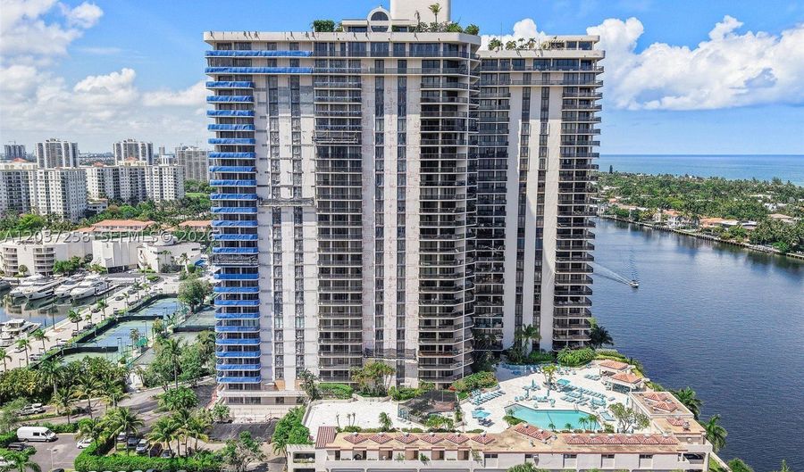 19667 Turnberry Way 7B, Aventura, FL 33180 - 2 Beds, 2 Bath