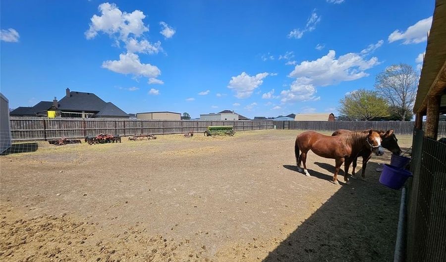 234 Tweetie Pie Ln, Abilene, TX 79602 - 4 Beds, 3 Bath