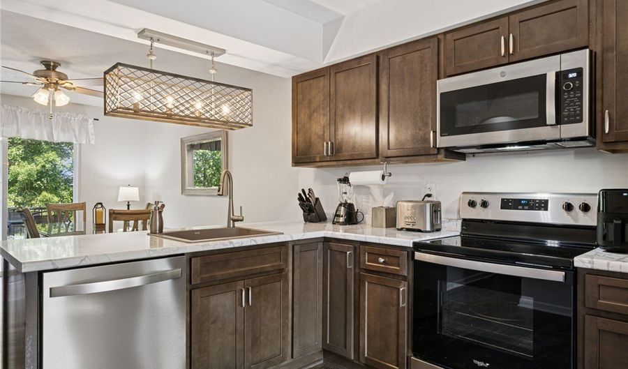 900 Talon Ct, Allegheny Twp., PA 15656 - 3 Beds, 3 Bath