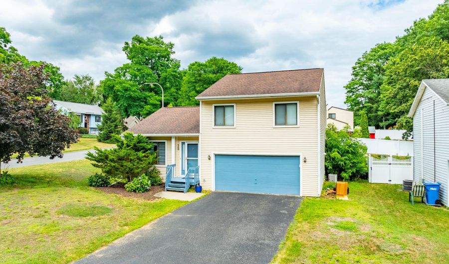 15 W Meadow Dr, Albany, NY 12203 - 3 Beds, 2 Bath