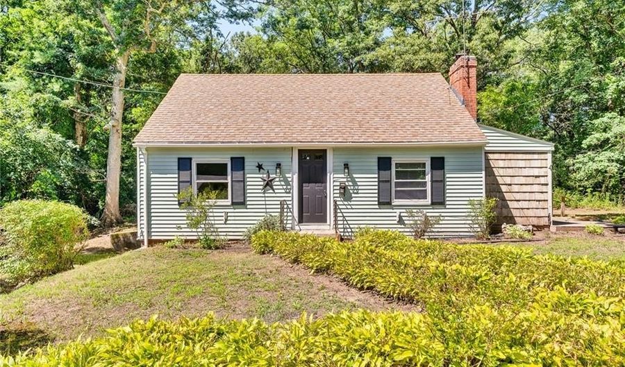 11 Sunset Ave, Coventry, RI 02816 - 3 Beds, 2 Bath
