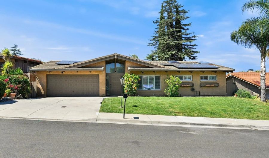 4744 Via Serra, Fallbrook, CA 92028 - 2 Beds, 2 Bath
