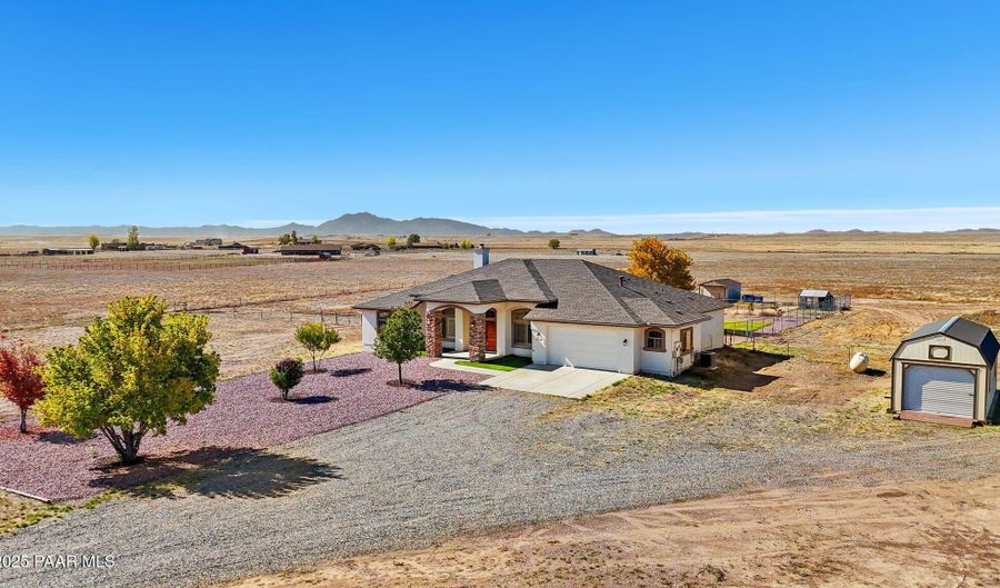 5250 E Longhorn Rd, Chino Valley, AZ 86323 - 4 Beds, 3 Bath