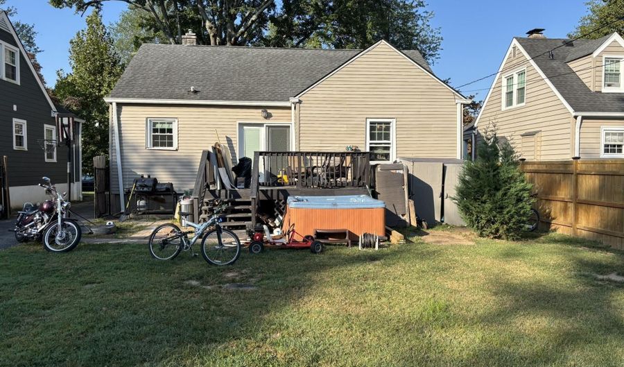 3117 Sora Ave, Audubon Park, KY 40213 - 3 Beds, 2 Bath