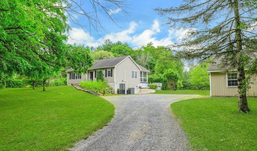 36 Kellogg Rd, Canaan, CT 06031 - 2 Beds, 2 Bath
