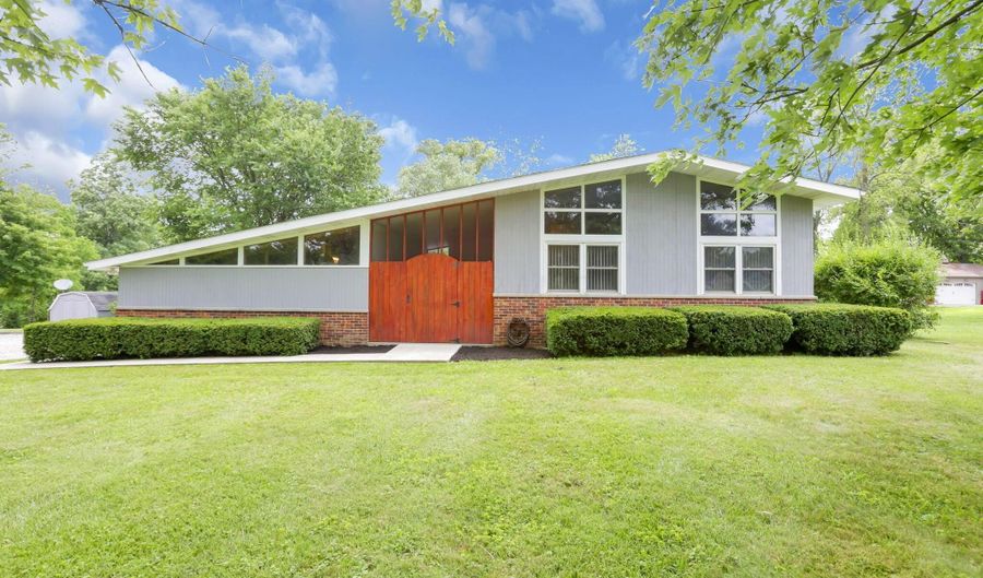 3572 Hazelton Etna Rd, Alexandria, OH 43001 - 3 Beds, 3 Bath