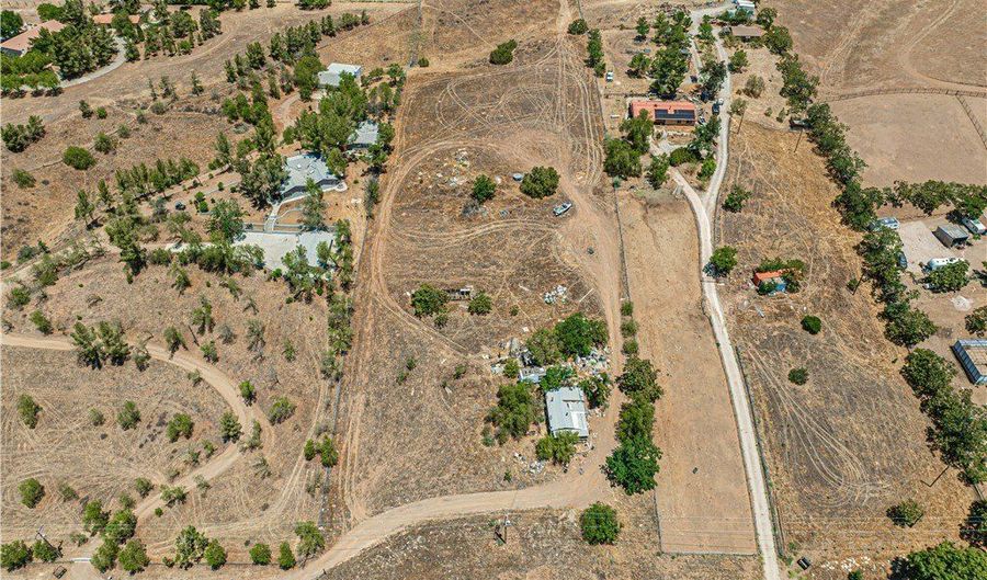 8709 Sierra Hwy, Agua Dulce, CA 91390 - 0 Beds, 0 Bath