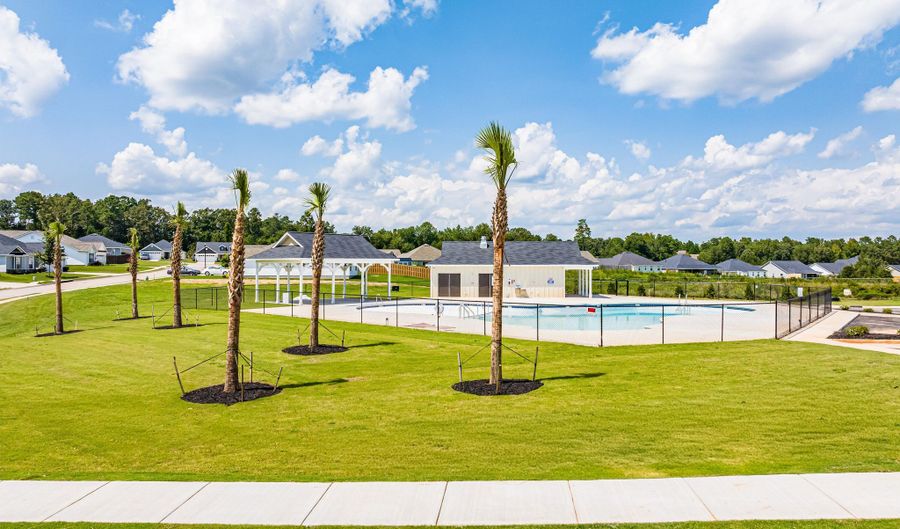 8872 Snelling Dr, Aiken, SC 29803 - 4 Beds, 2 Bath