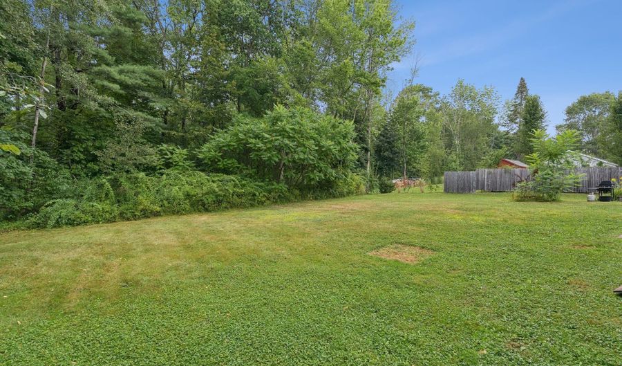 44 Winn Rd, Falmouth, ME 04105 - 4 Beds, 3 Bath