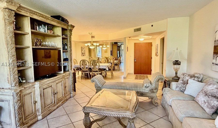 2000 Island Blvd 308, Aventura, FL 33160 - 2 Beds, 2 Bath