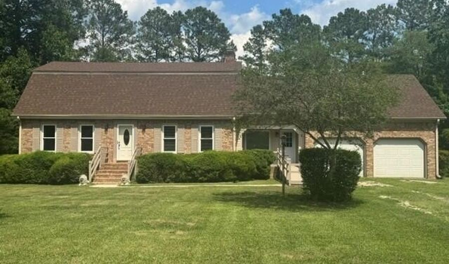 132 Albemarle Dr, Ahoskie, NC 27910 - 4 Beds, 3 Bath