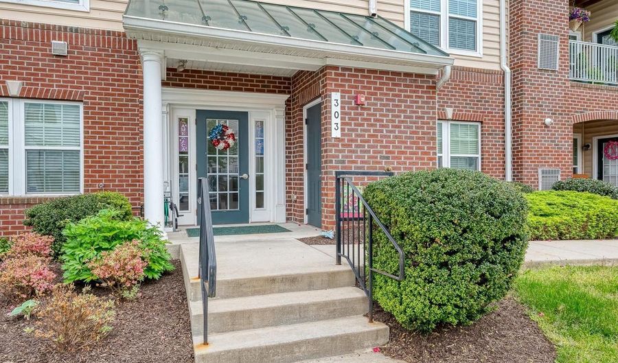 303 LOTHIAN Way #303, Abingdon, MD 21009 - 2 Beds, 2 Bath