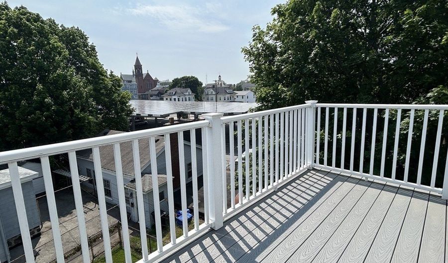 7 Judson 3, Beverly, MA 01915 - 3 Beds, 1 Bath