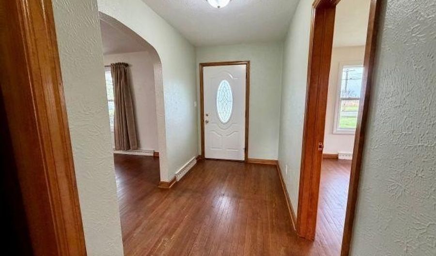 1410 Williams St, Angola, IN 46703 - 3 Beds, 2 Bath