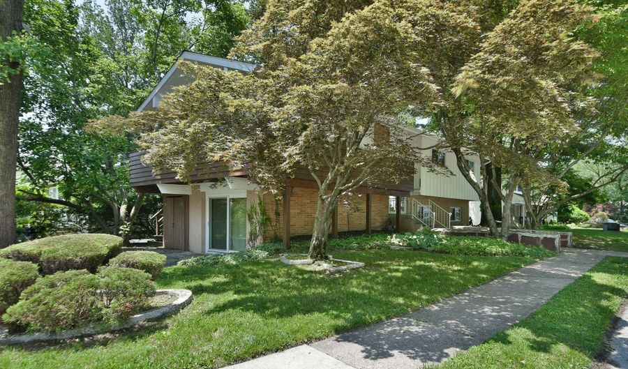 1556 COOLIDGE Ave, Abington, PA 19001 - 5 Beds, 3 Bath
