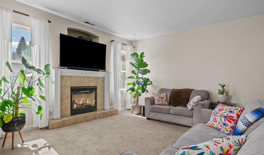664 MONTCLAIR Dr, Albany, OR 97322 - 3 Beds, 7 Bath
