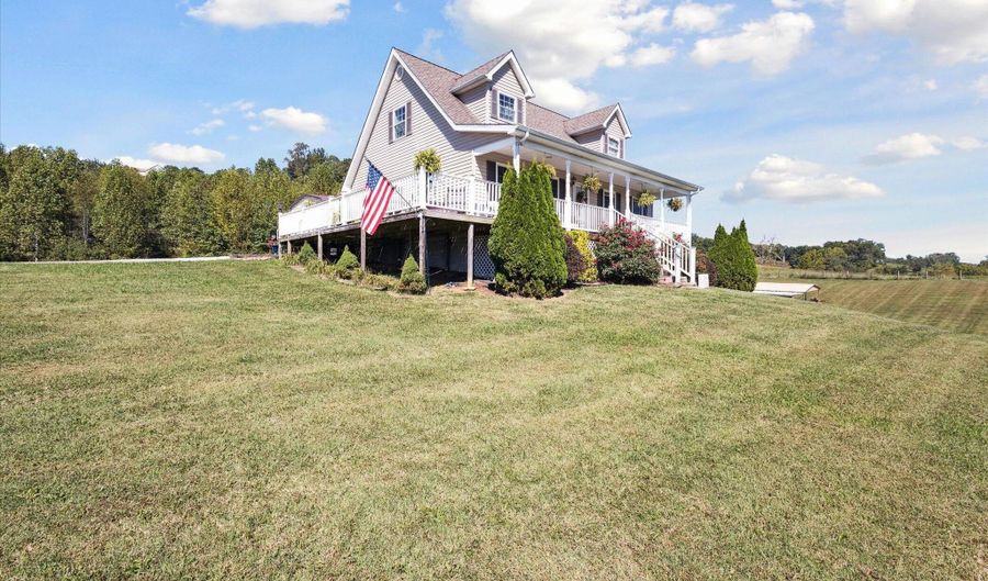 19663 Park Ridge Dr, Abingdon, VA 24211 - 3 Beds, 2 Bath