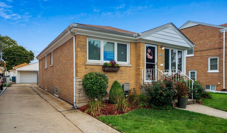 1522 20th Ave, Melrose Park, IL 60160 - 3 Beds, 1 Bath