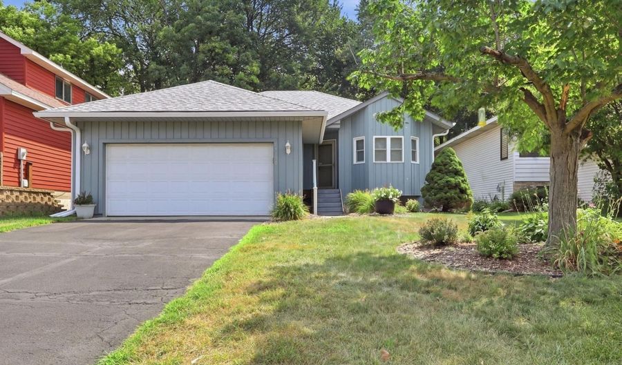 13150 Fordham Ct, Apple Valley, MN 55124 - 3 Beds, 3 Bath